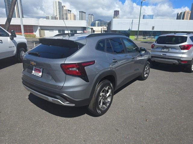 New 2026 Chevrolet Trax LT image 3