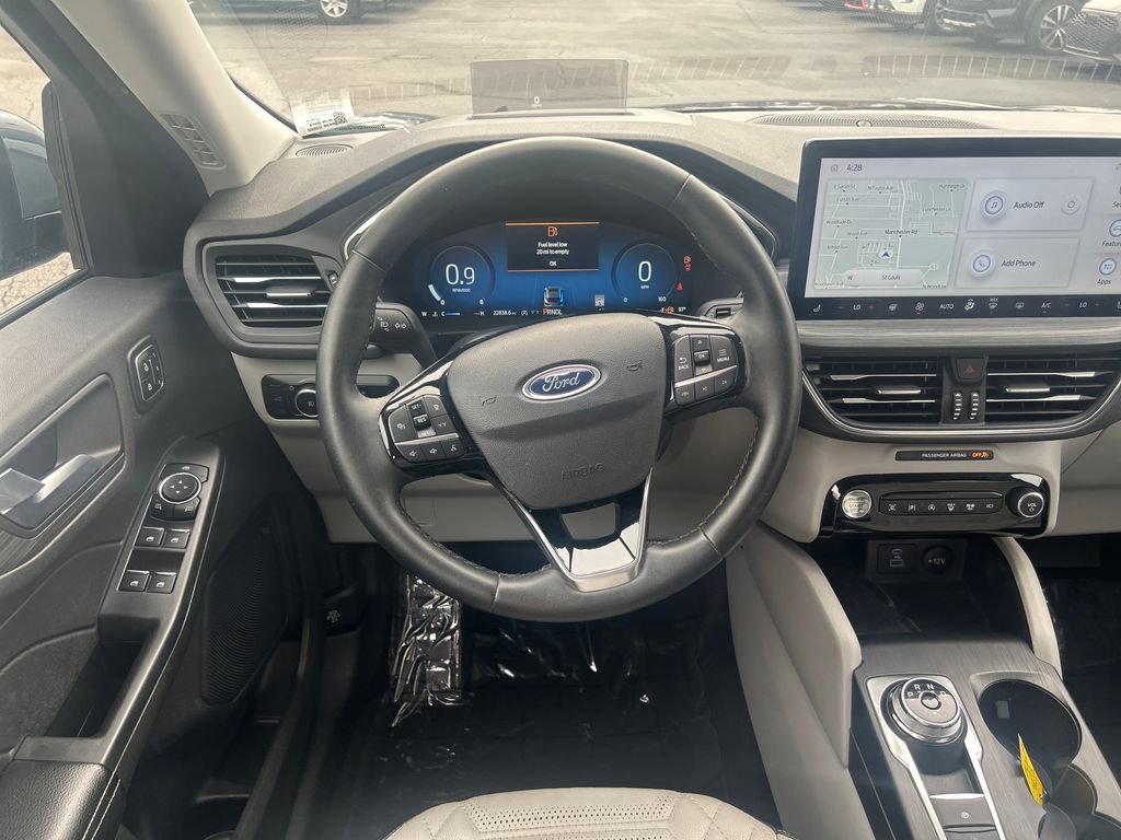 Used 2023 Ford Escape Platinum w/ Premium Technology Package AWD/4WD image 16