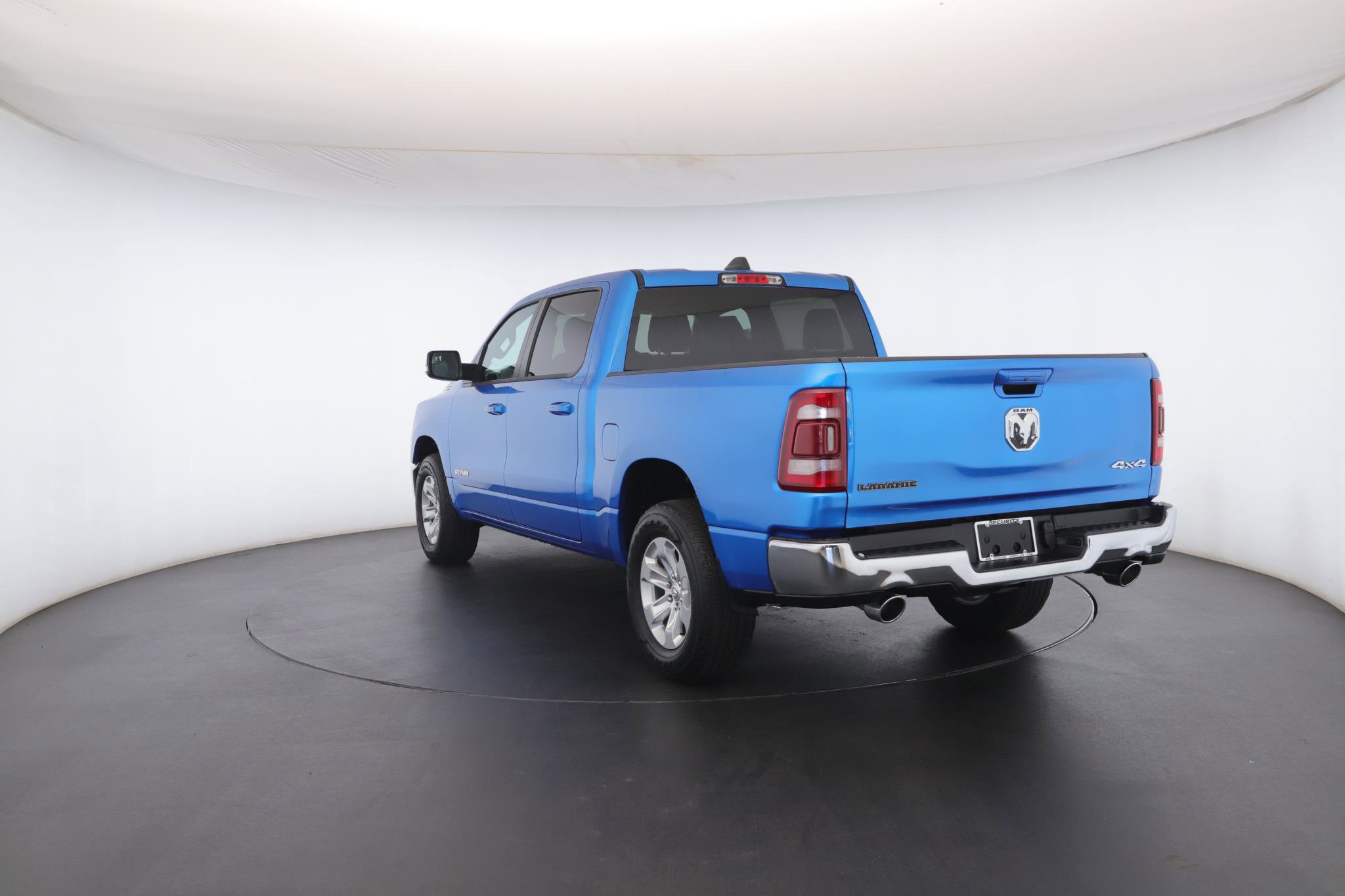 Used 2024 RAM 1500 Laramie AWD/4WD image 24