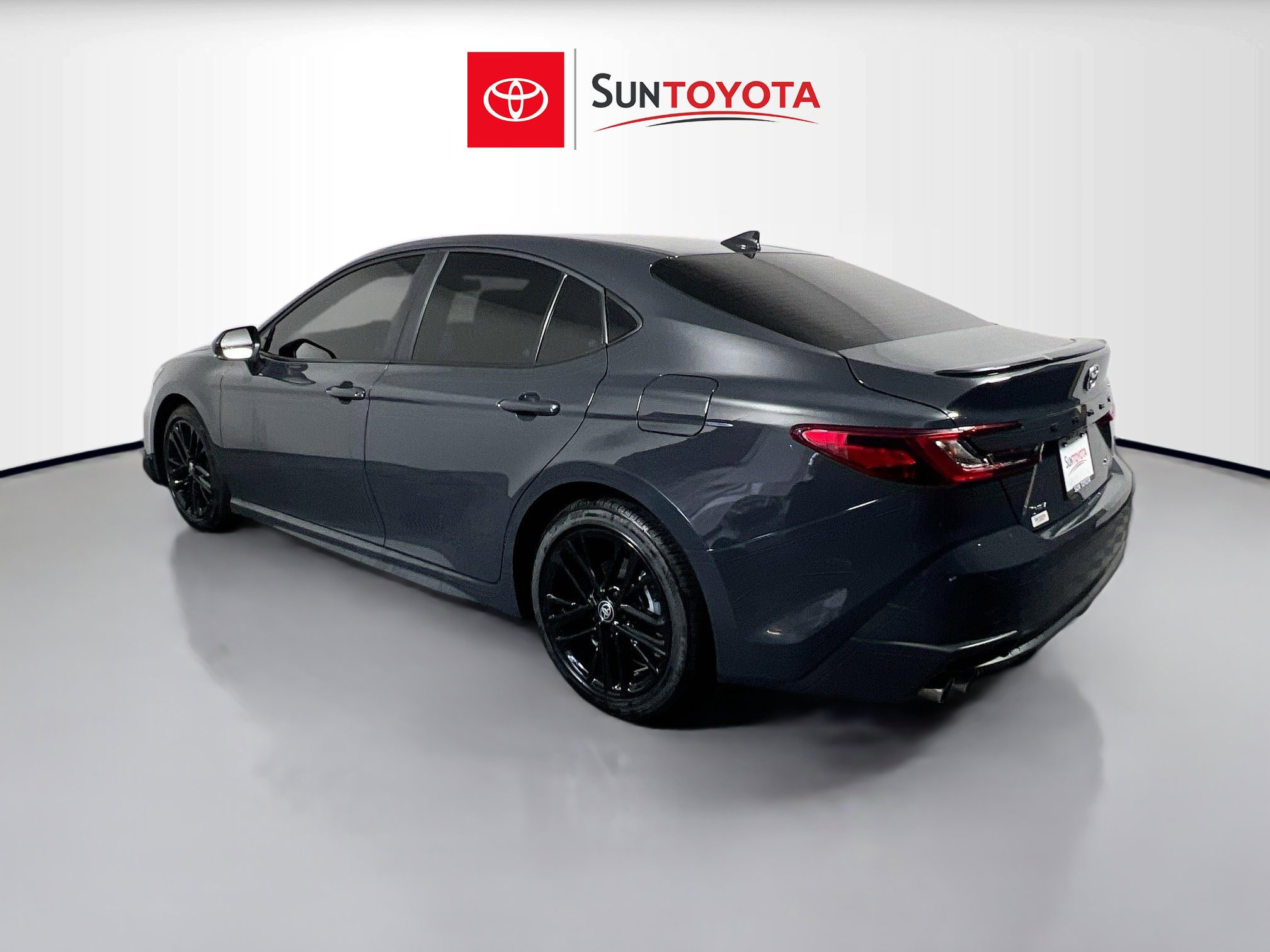 Used 2026 Toyota Camry SE FWD image 6