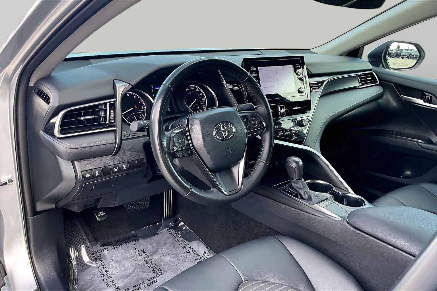 Used 2024 Toyota Camry SE FWD image 16