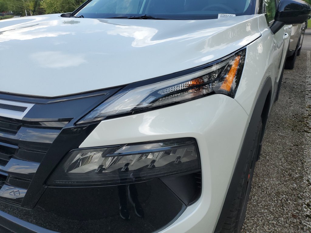 New 2026 Nissan Rogue SV w/ Rock Creek Premium Package AWD/4WD image 35
