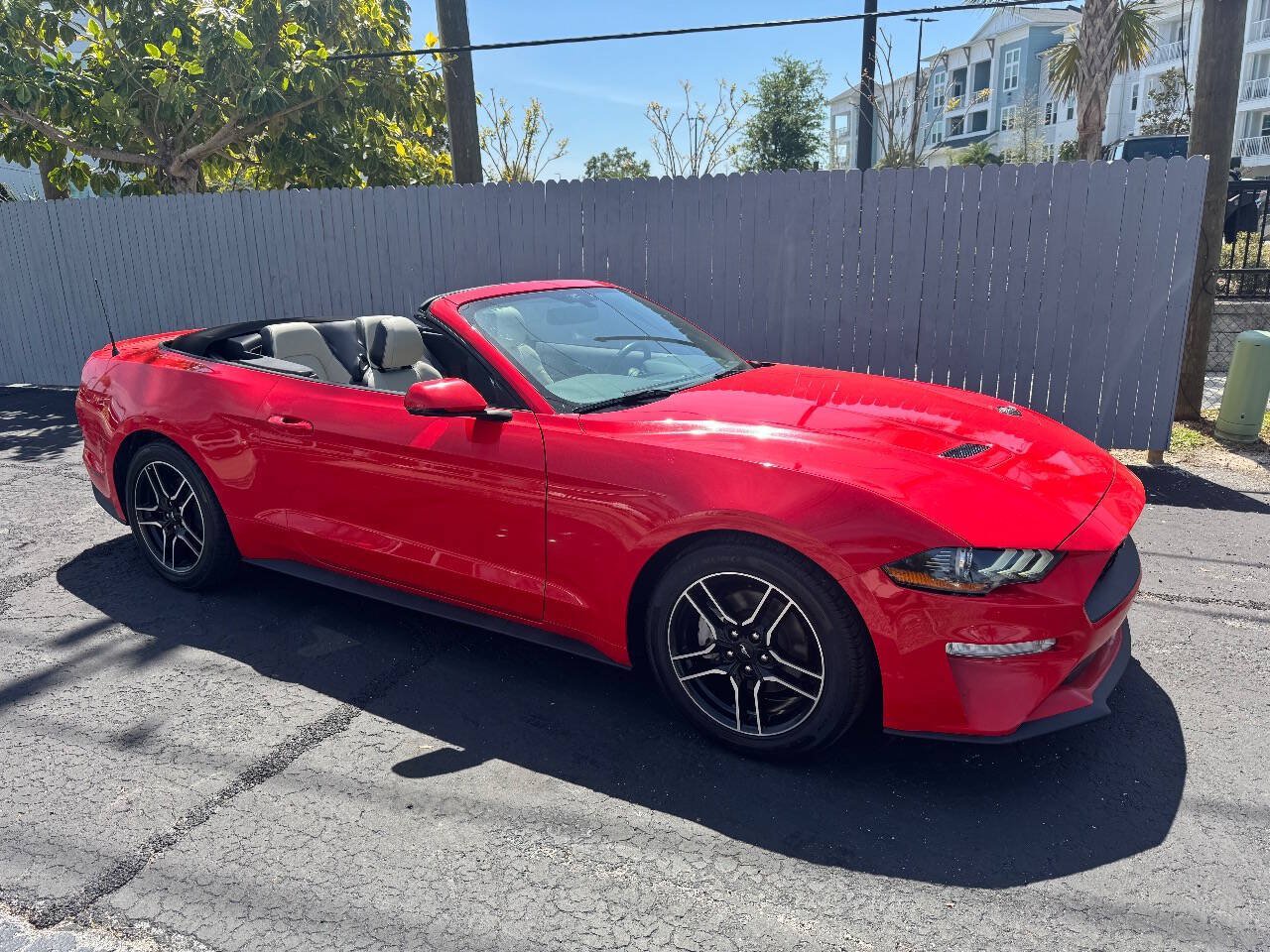 Used 2018 Ford Mustang Premium RWD image 1