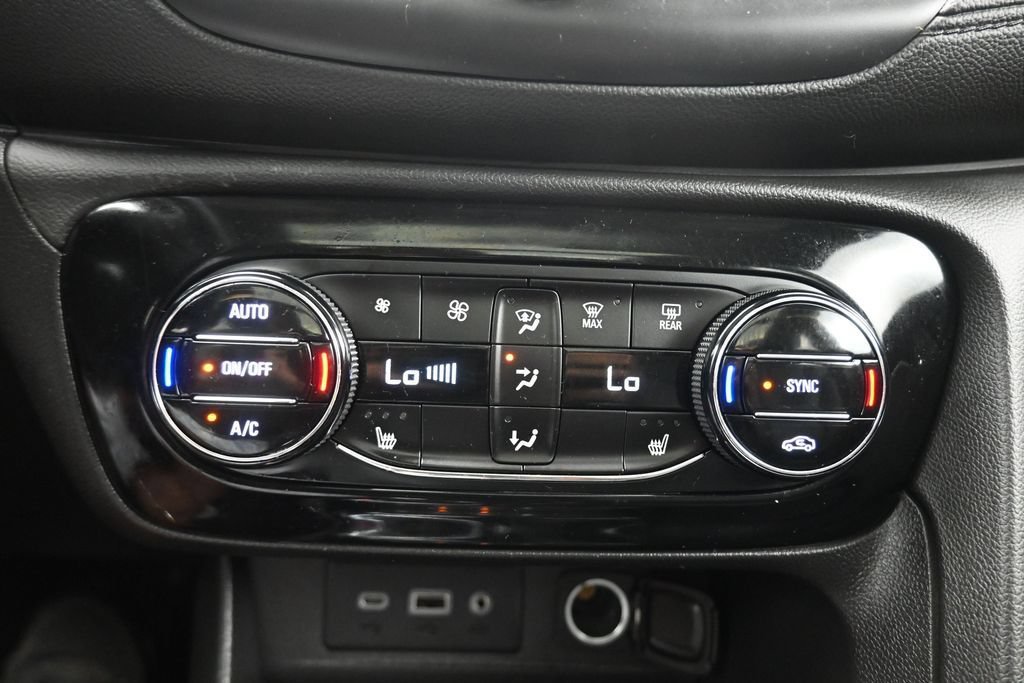 Used 2022 Buick Encore GX Essence w/ Experience Buick Package AWD/4WD image 20