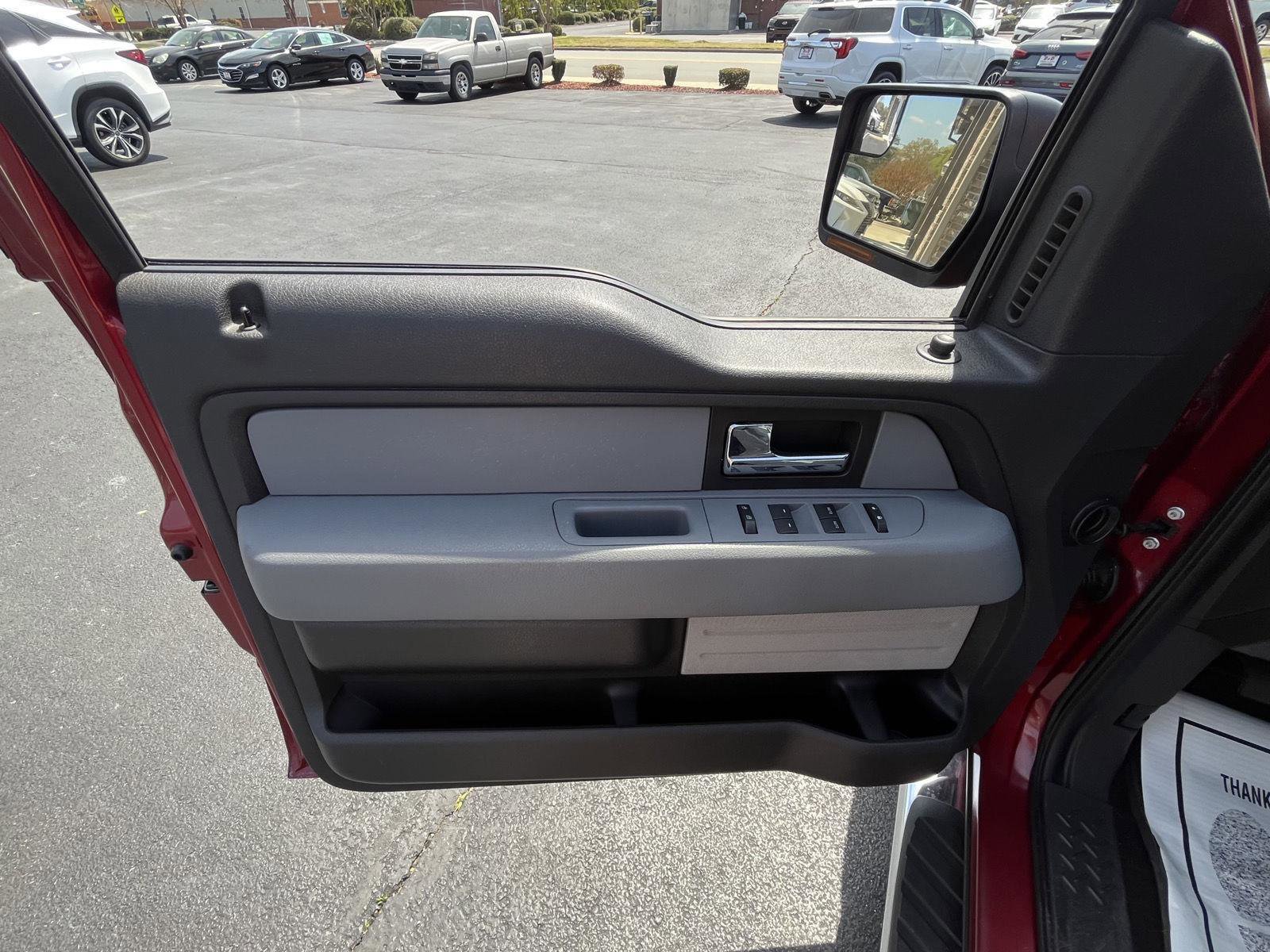 Used 2014 Ford F150 XLT w/ Equipment Group 302A Luxury image 9