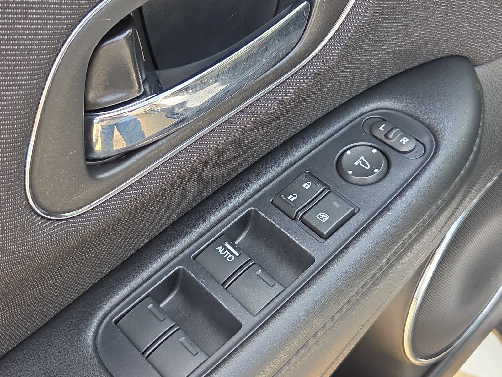 Used 2019 Honda HR-V EX image 23