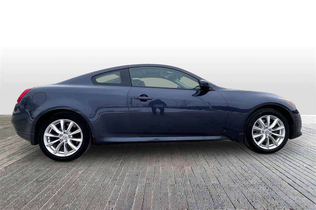 Used 2011 INFINITI G37 x w/ Premium Pkg image 8