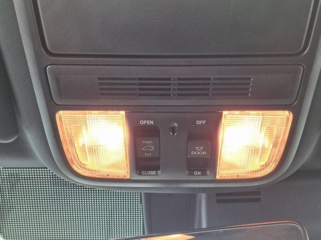Used 2025 Honda Passport TrailSport image 21