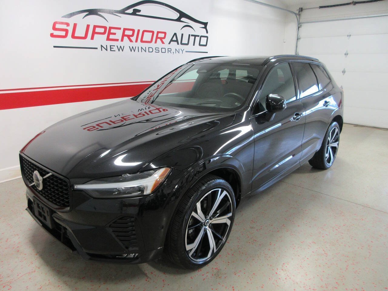 Used 2022 Volvo XC60 B5 R-Design w/ Advanced Package AWD/4WD image 10