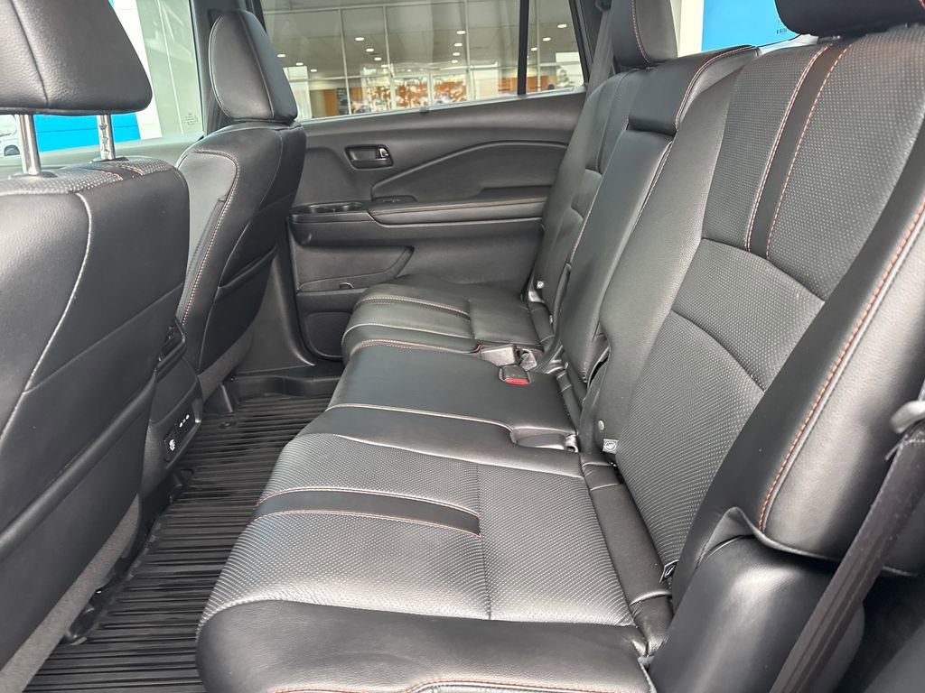 Used 2025 Honda Passport TrailSport image 37