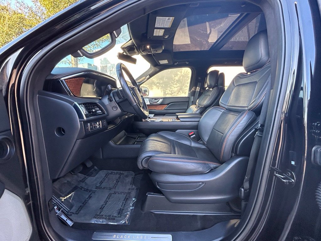Used 2022 Lincoln Navigator L Black Label AWD/4WD image 10