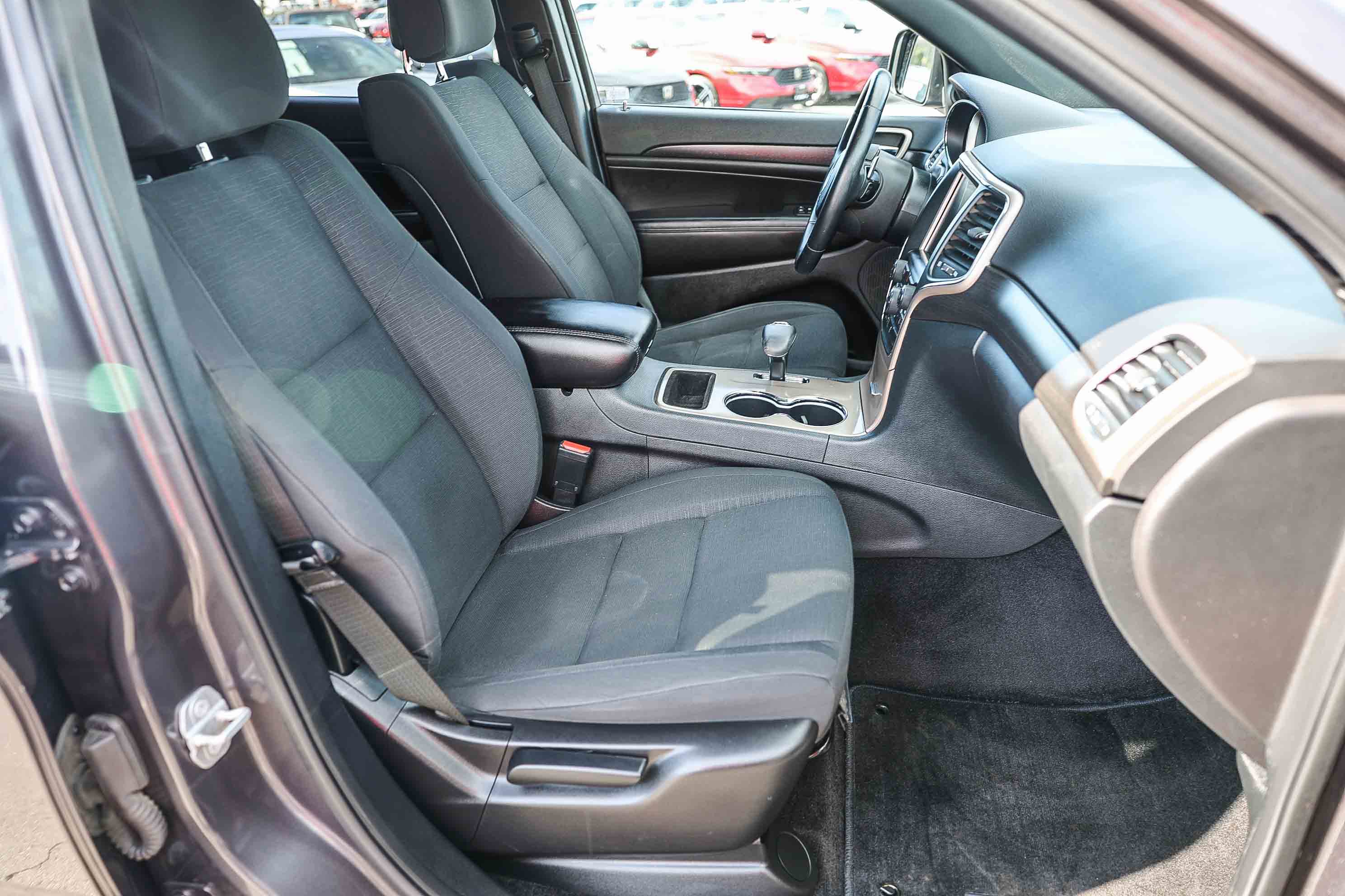 Used 2015 Jeep Grand Cherokee Laredo w/ Quick Order Package 23E image 7