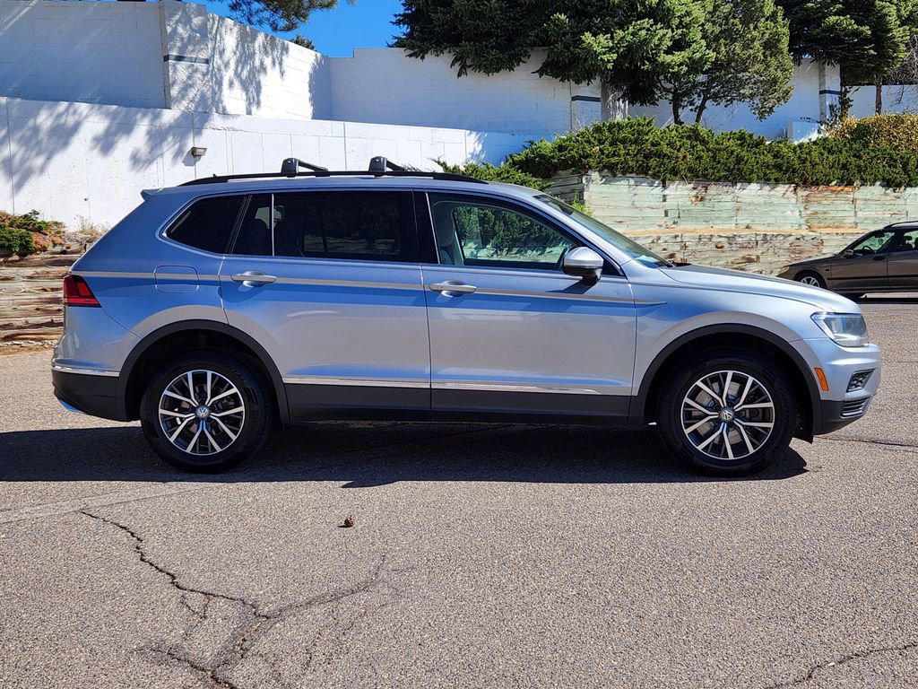 Used 2020 Volkswagen Tiguan SE w/ Panoramic Sunroof Package image 4