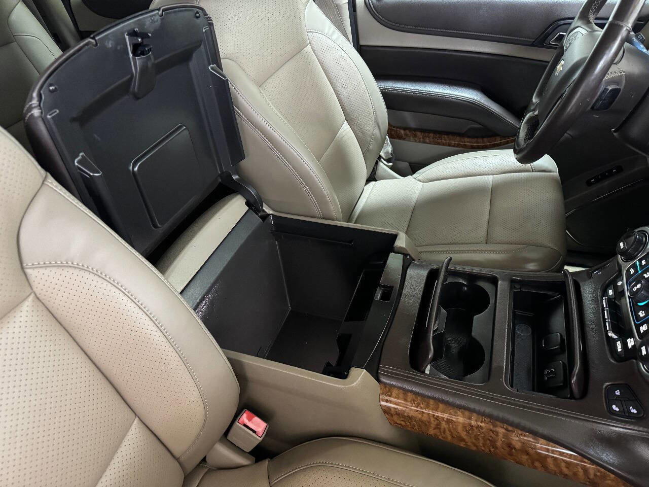 Used 2015 Chevrolet Suburban LTZ image 51