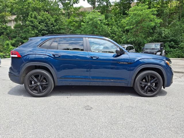 Used 2023 Volkswagen Atlas Cross Sport SEL R-Line AWD/4WD image 9