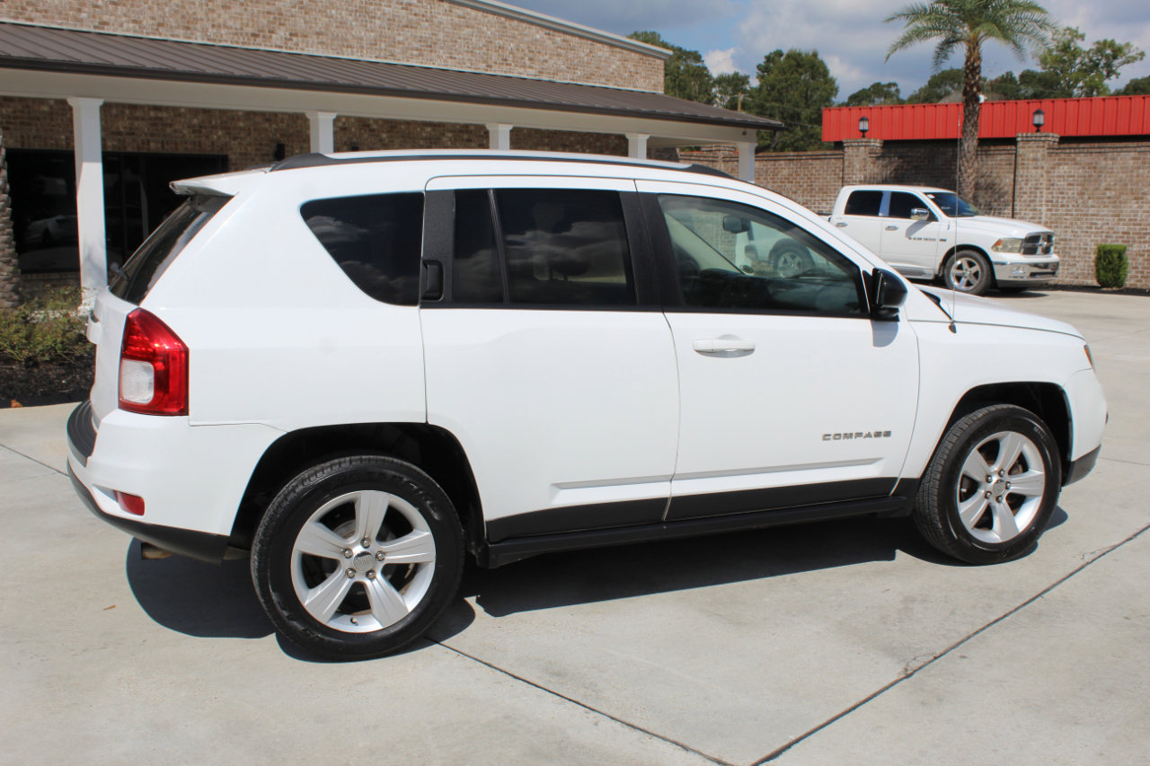 Used 2016 Jeep Compass Sport w/ Power Value Group image 30