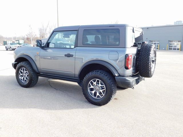 Used 2025 Ford Bronco Badlands image 5