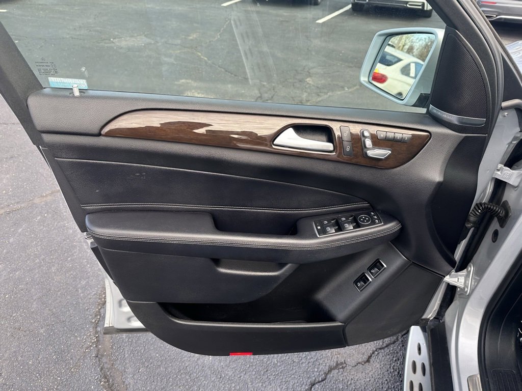 Used 2018 Mercedes-Benz GLS 450 4MATIC image 11