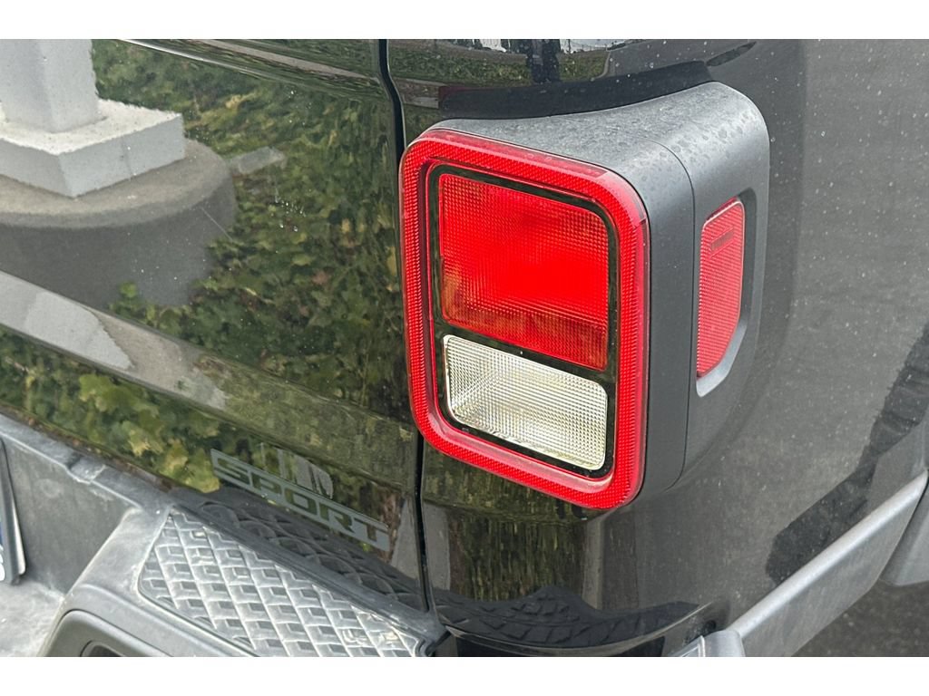 Used 2021 Jeep Gladiator Sport AWD/4WD image 6