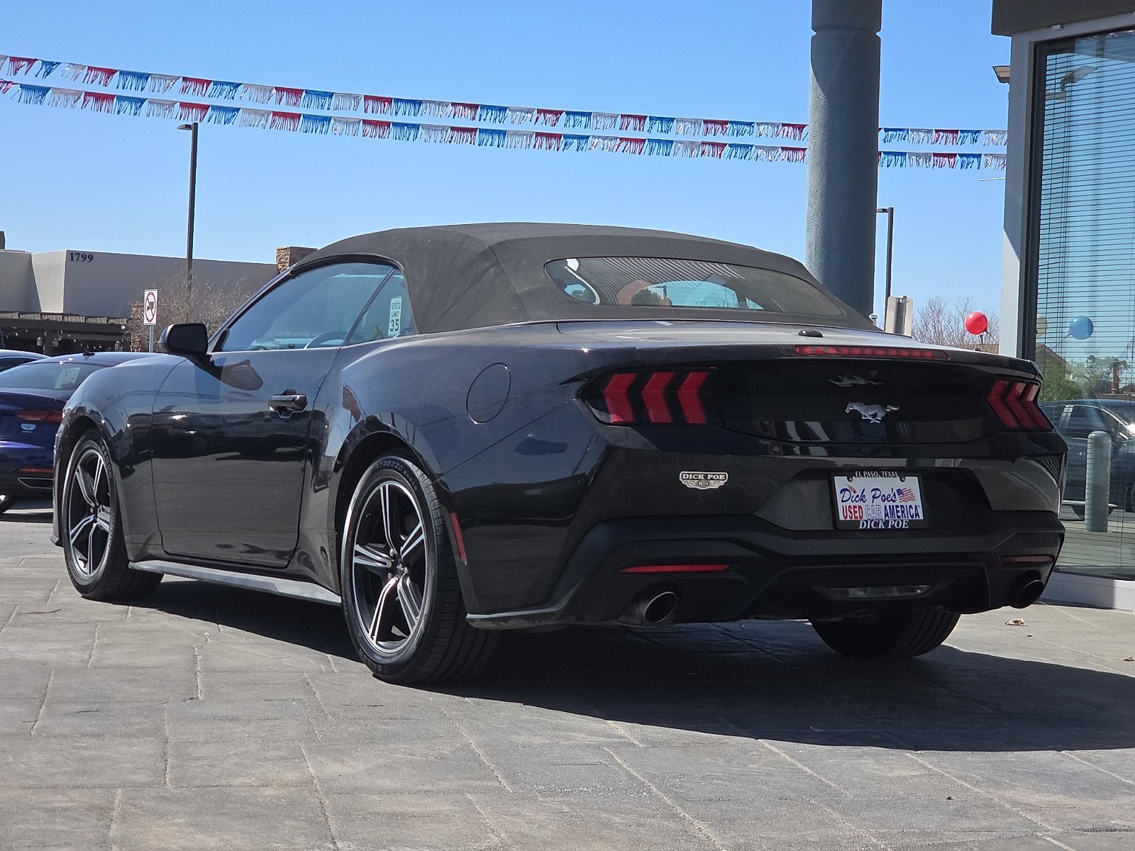 Used 2024 Ford Mustang Convertible RWD image 4