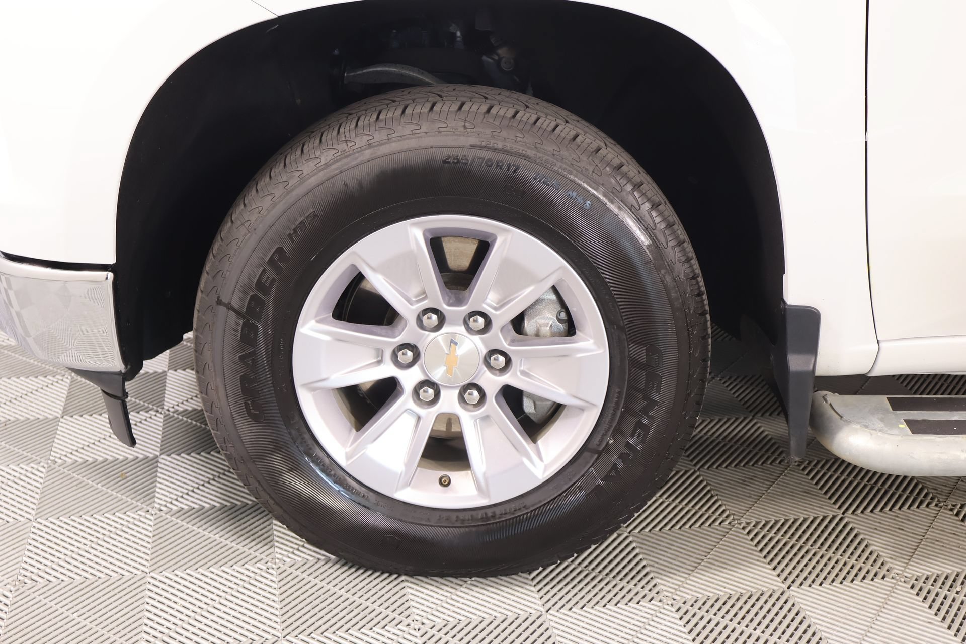 Used 2025 Chevrolet Silverado 1500 W/T RWD image 13
