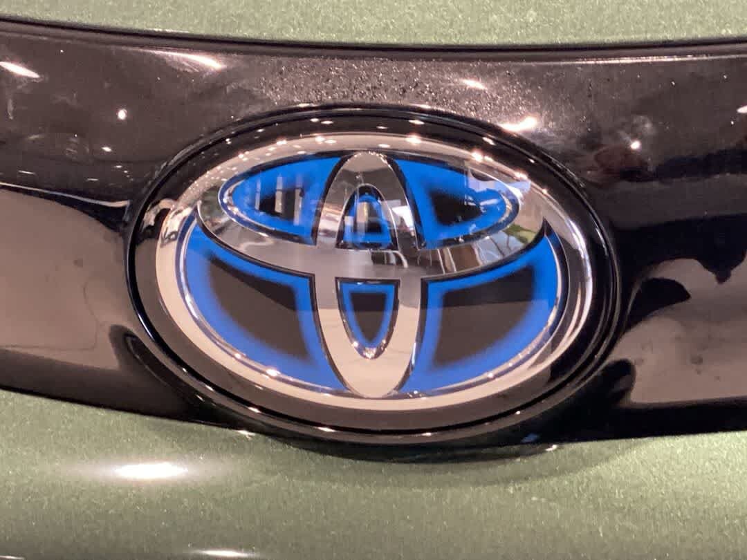 Certified 2025 Toyota Sienna XLE Woodland Edition AWD/4WD image 10