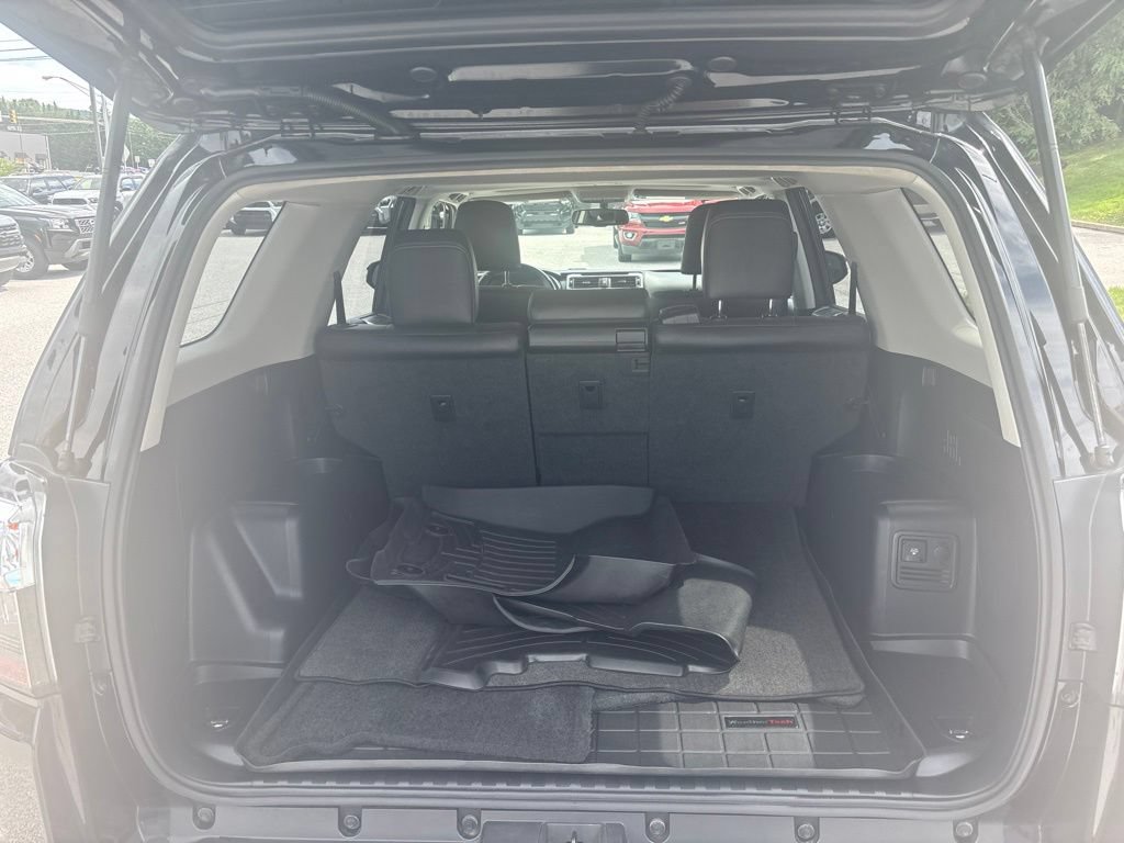 Used 2017 Toyota 4Runner Limited AWD/4WD image 6