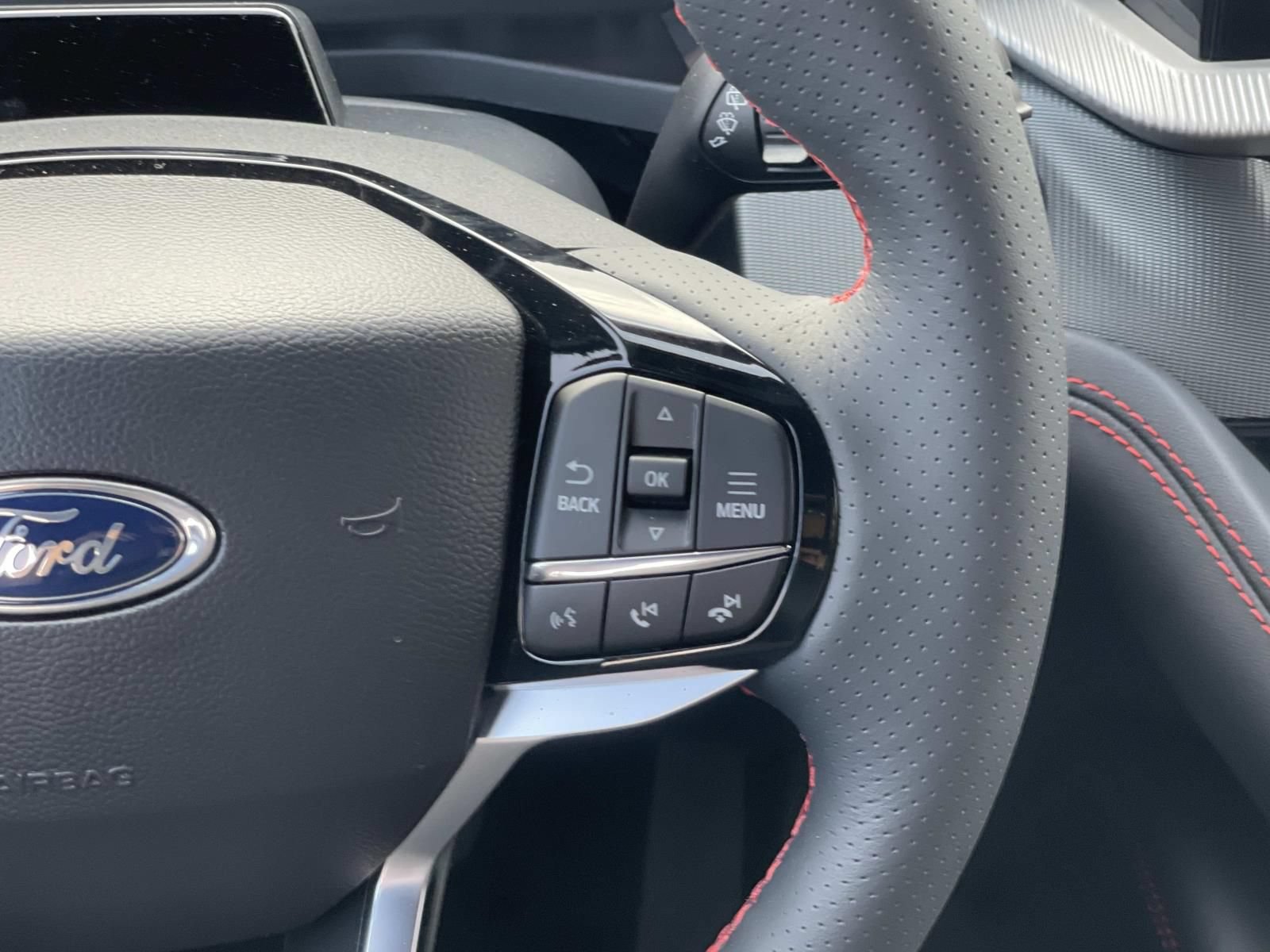 New 2026 Ford Explorer ST-Line w/ ST-Line Street Pack RWD image 11