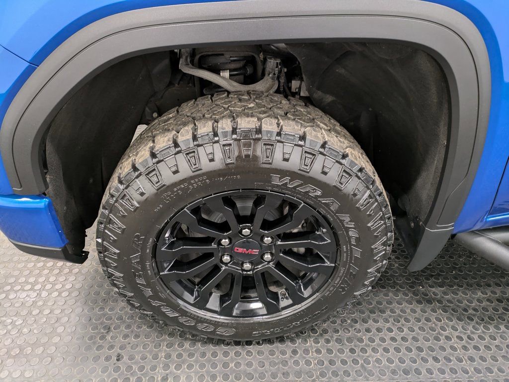 Used 2023 GMC Sierra 1500 AT4X image 7
