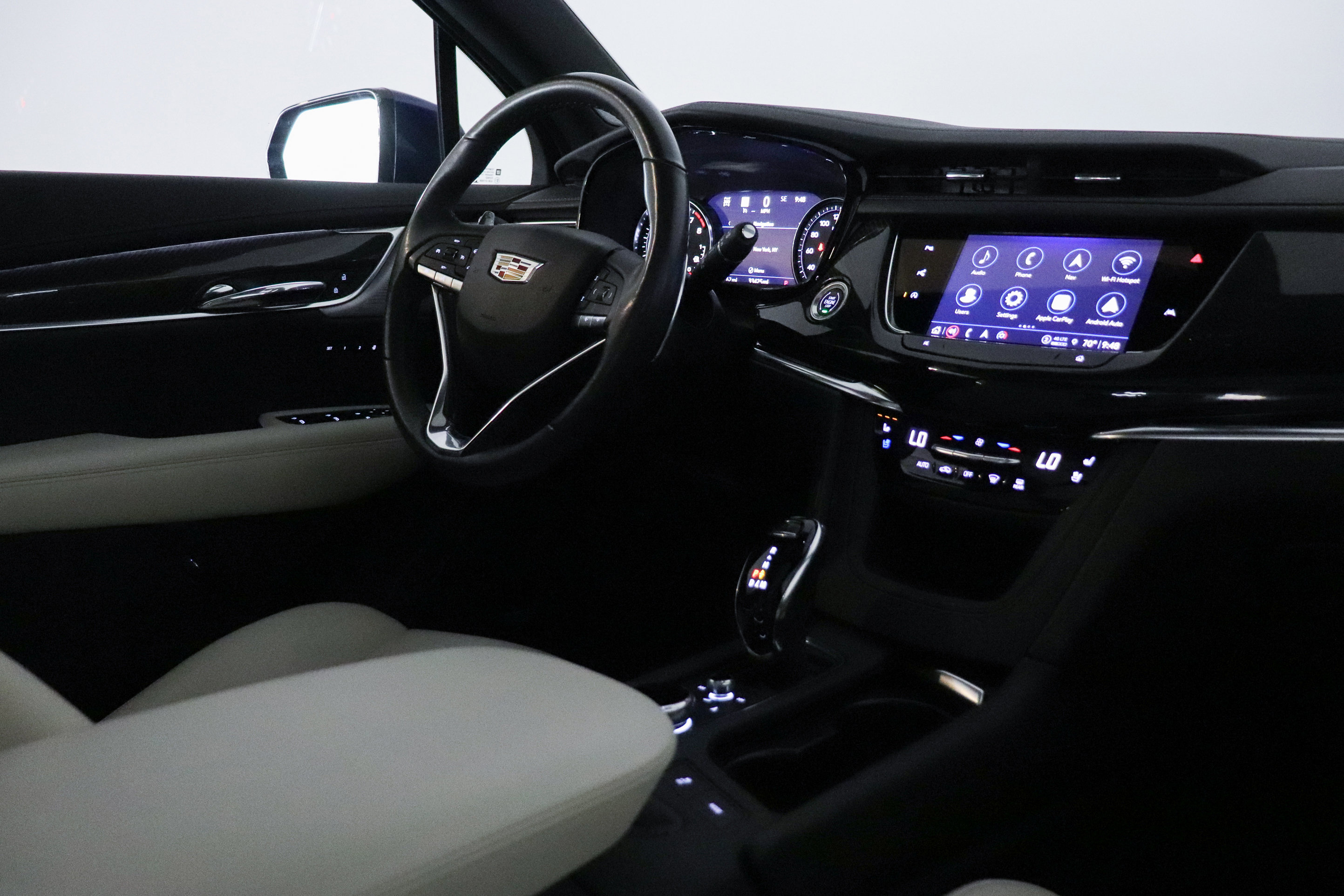 Used 2023 Cadillac XT6 Sport w/ Technology Package image 30