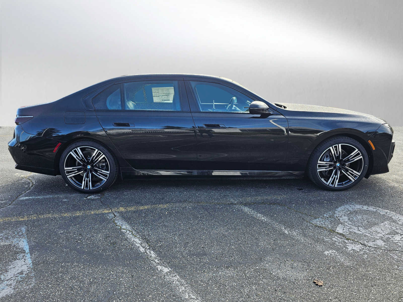 New 2024 BMW i7 xDrive60 image 7