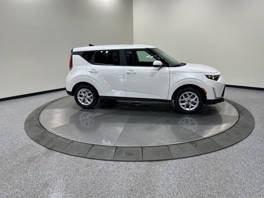 New 2025 Kia Soul LX image 4