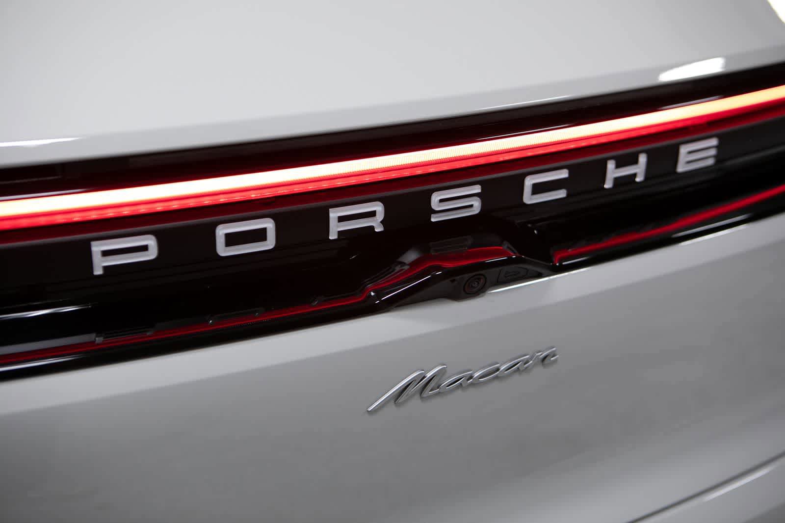 New 2026 Porsche Macan Electric RWD image 19