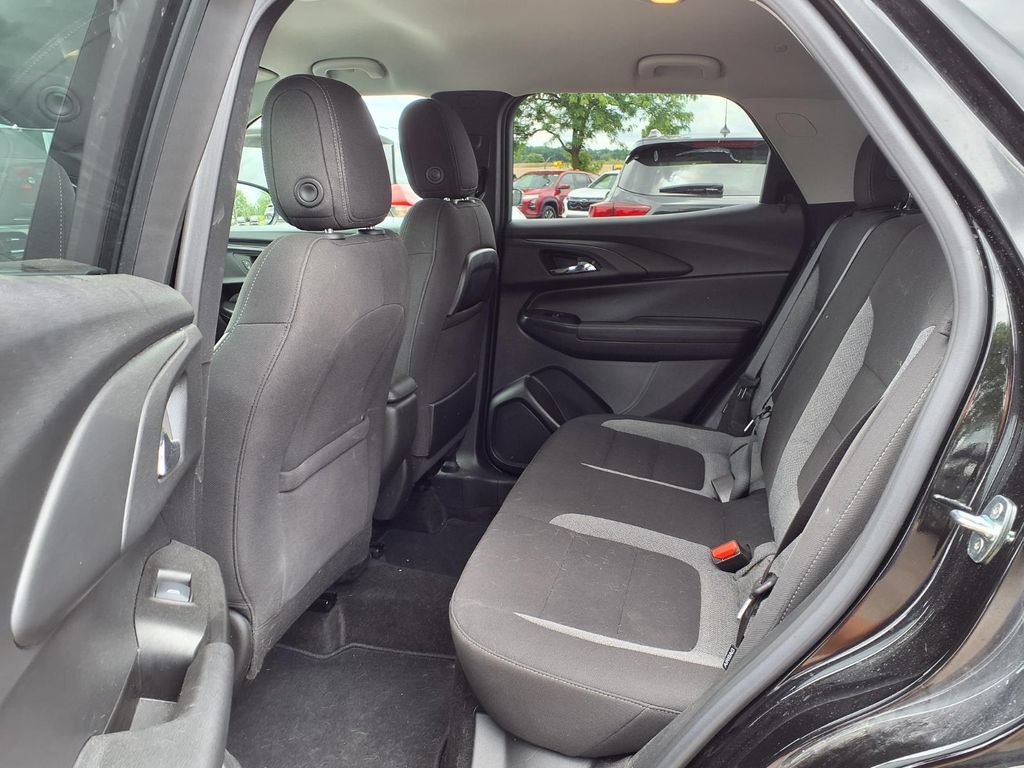 Used 2023 Chevrolet TrailBlazer LT w/ Convenience Package AWD/4WD image 13