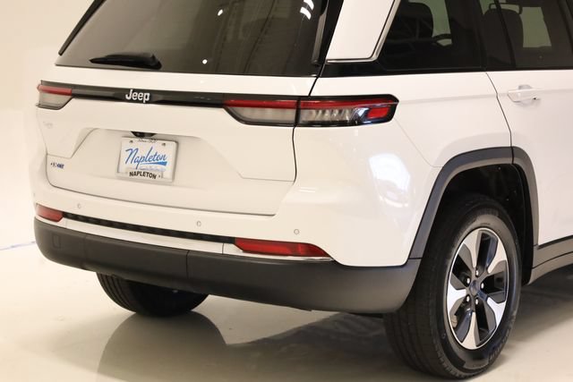 Used 2023 Jeep Grand Cherokee 4WD 4xe image 7
