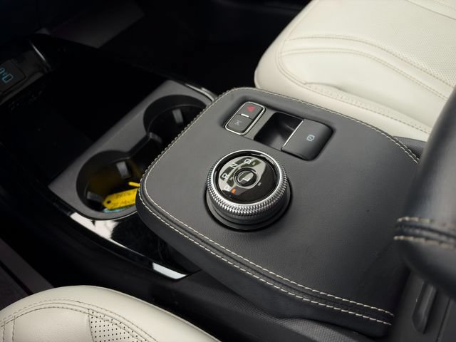 Used 2022 Ford Mustang Mach-E Premium AWD/4WD image 38
