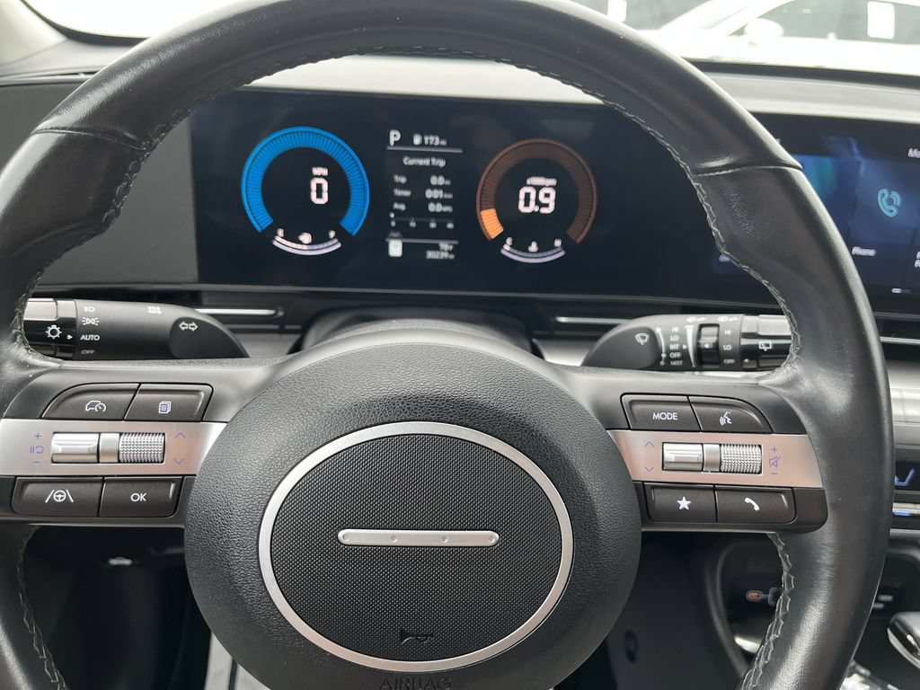 Used 2025 Hyundai Kona SEL FWD image 16