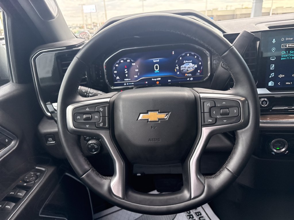 Used 2024 Chevrolet Silverado 1500 LT AWD/4WD image 18