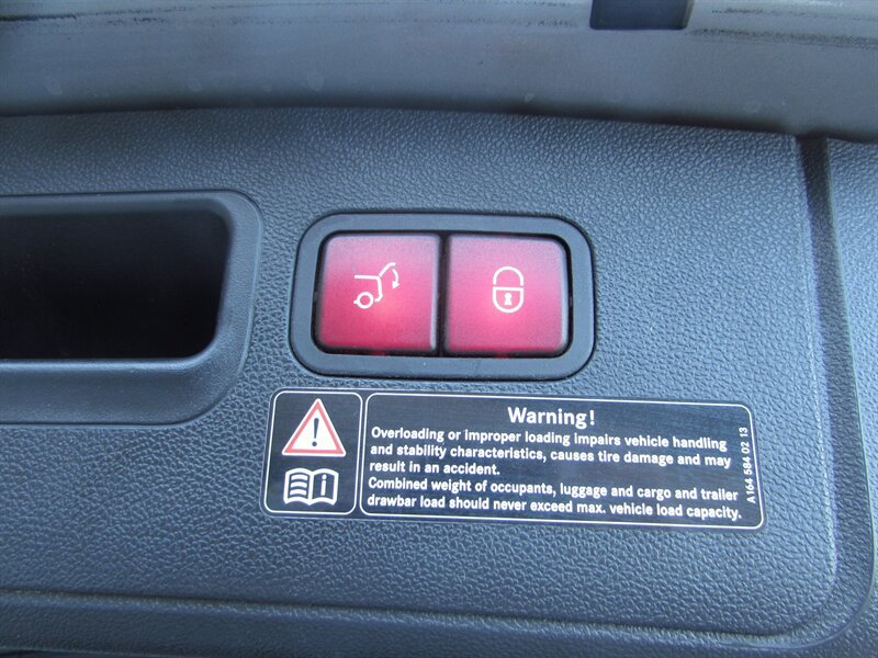 Used 2008 Mercedes-Benz R 350 4MATIC image 26