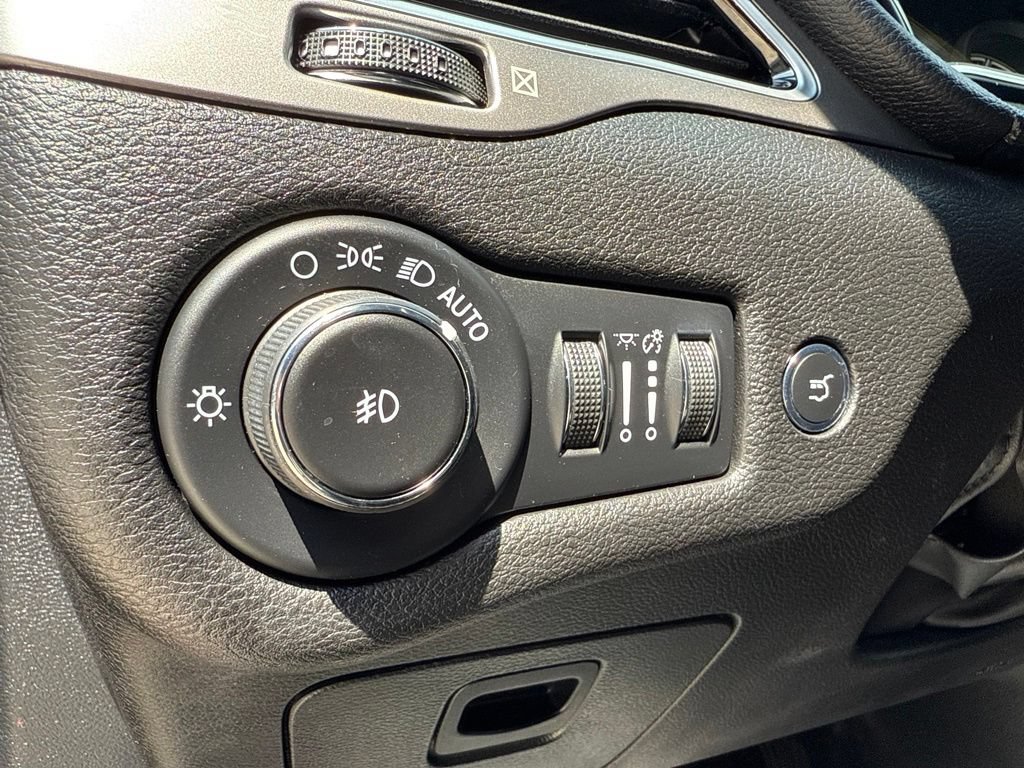 Used 2021 Jeep Cherokee Latitude Lux 80th Anniv w/ Quick Order Package 26U 80TH AWD/4WD image 22