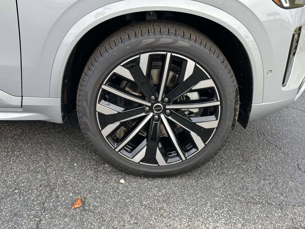 New 2026 Volvo XC90 B6 Ultra w/ Protection Package image 24