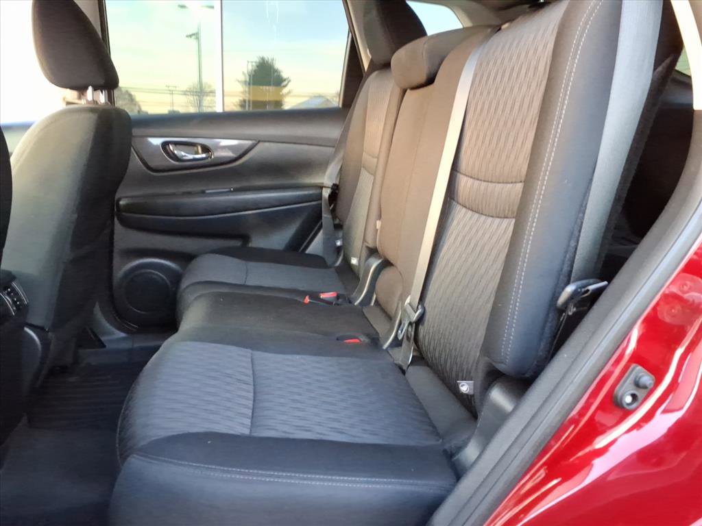 Used 2018 Nissan Rogue SV w/ Premium Package image 27