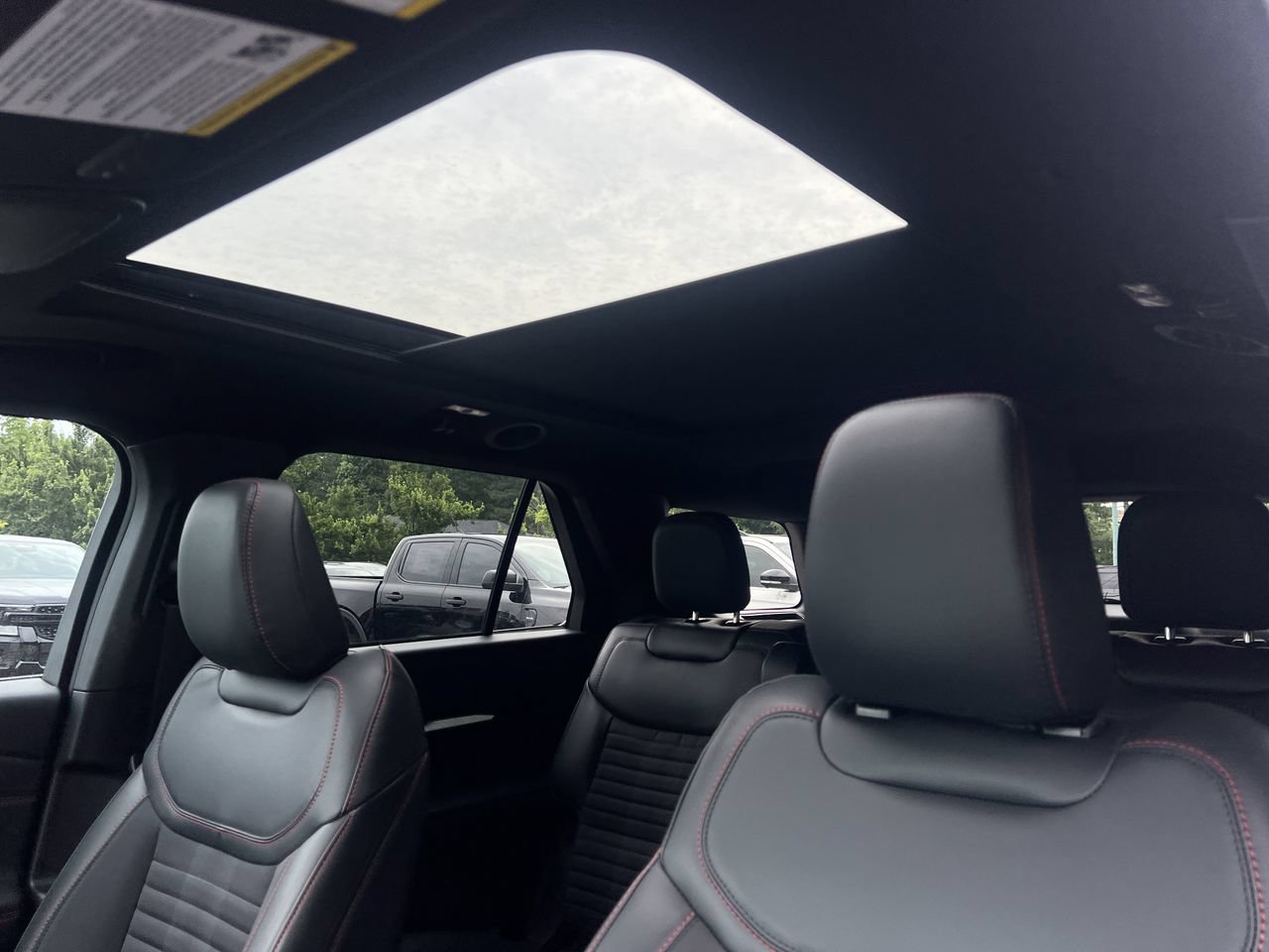 New 2026 Ford Explorer ST-Line w/ ST-Line Street Pack AWD/4WD image 11