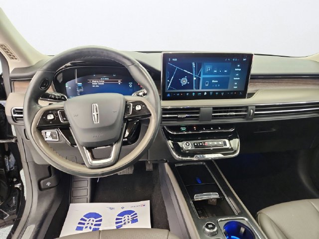 Used 2023 Lincoln Corsair Reserve w/ Equipment Group 201A AWD/4WD image 15
