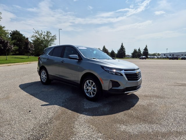 Used 2024 Chevrolet Equinox LT w/ LPO, Floor Liner Package FWD image 3