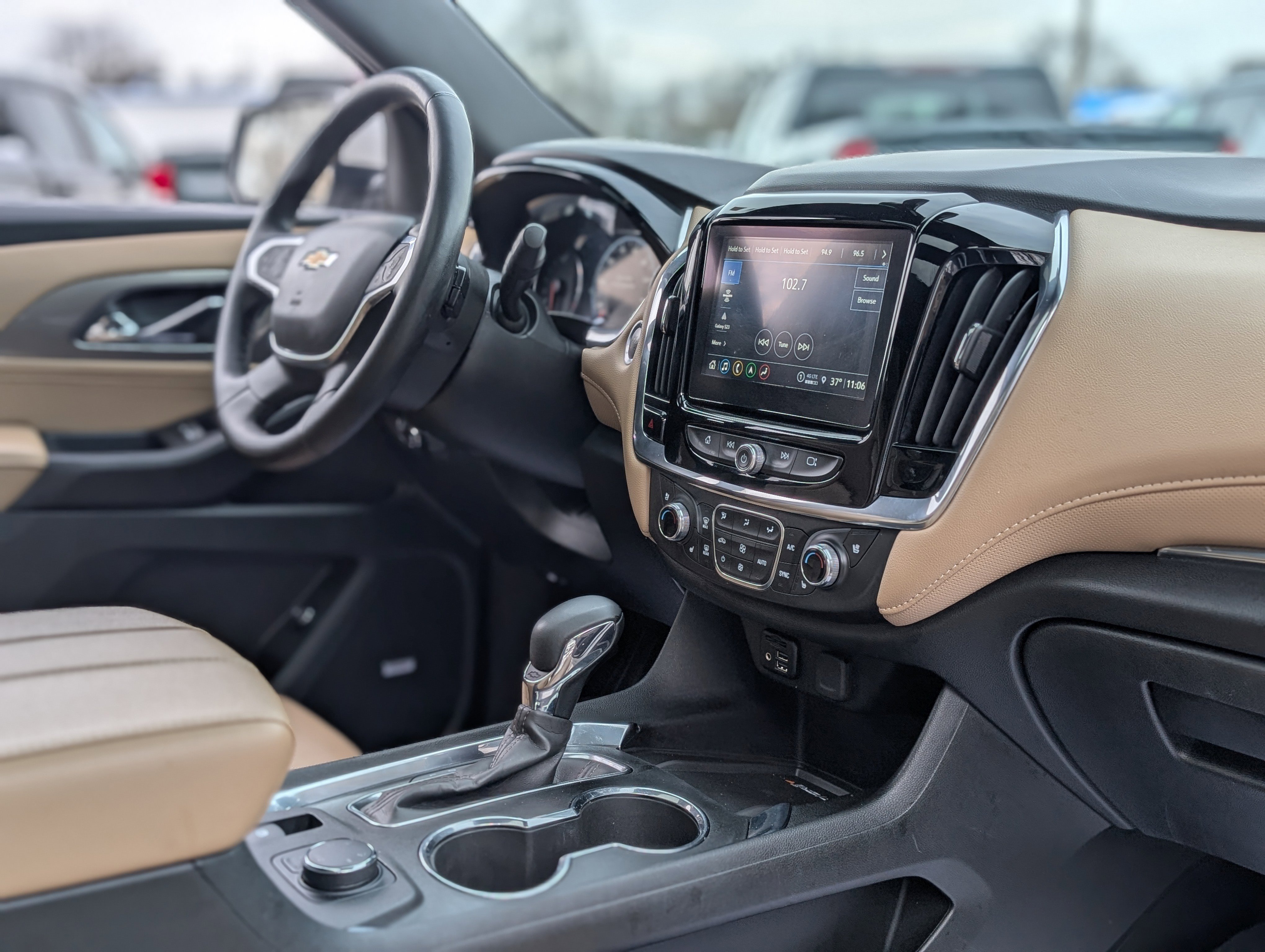 Used 2023 Chevrolet Traverse Premier image 57