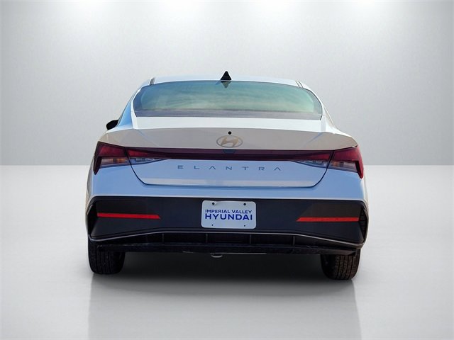 New 2026 Hyundai Elantra SE image 5