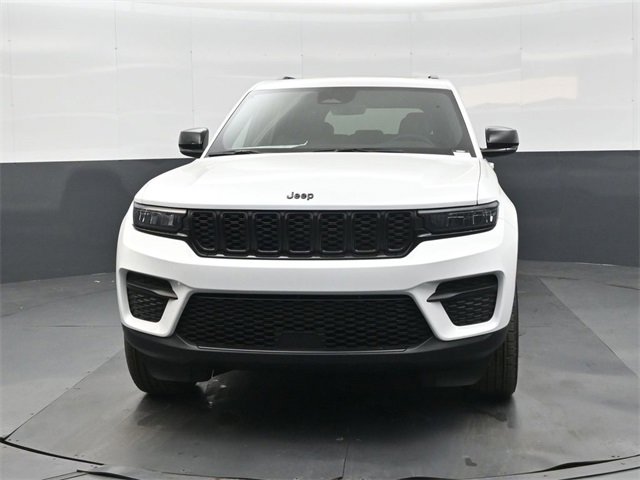 New 2025 Jeep Grand Cherokee Laredo image 9