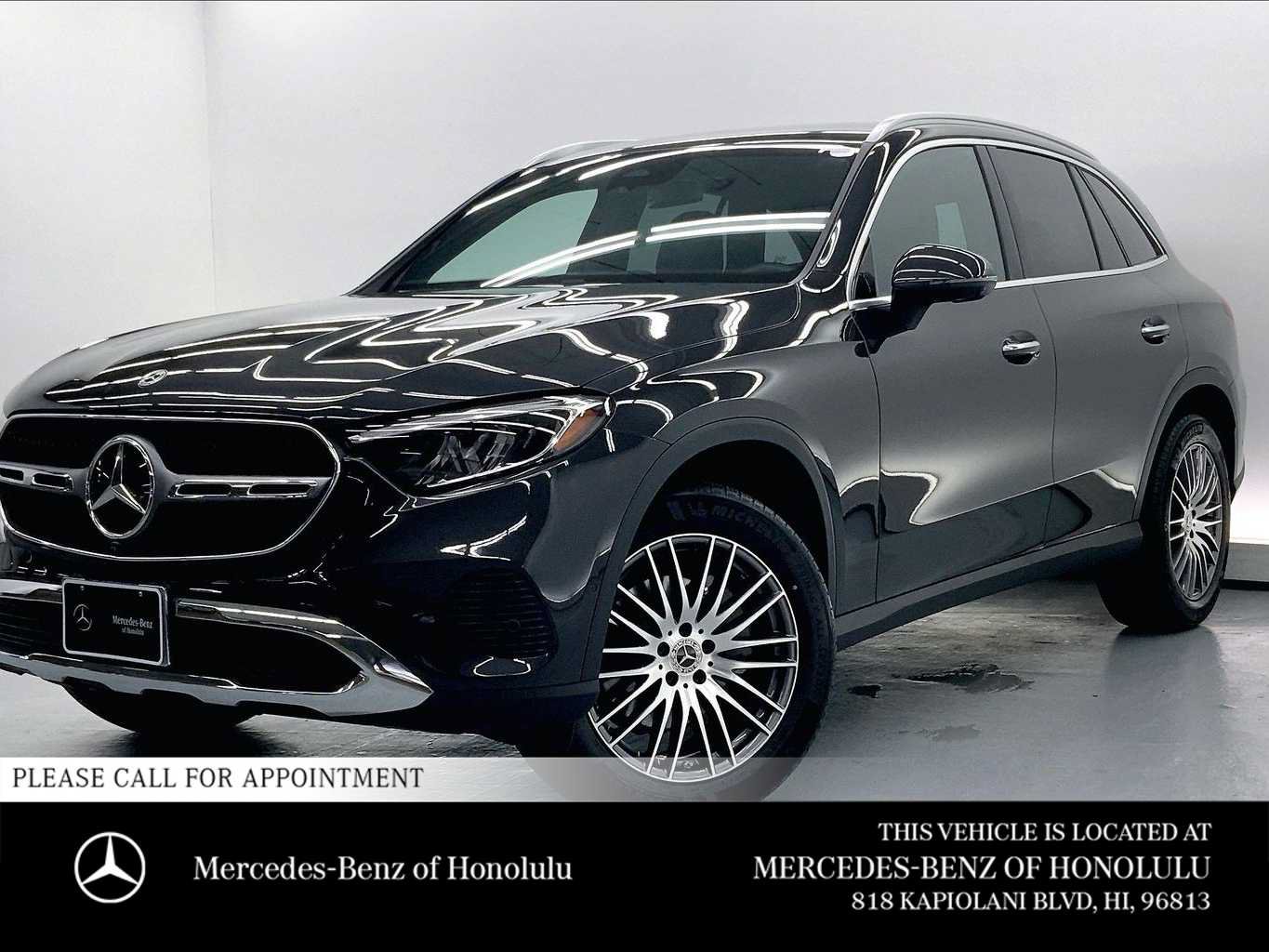 Used 2026 Mercedes-Benz GLC 300 image 1