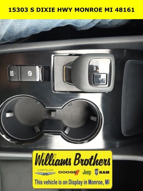 Used 2024 Nissan Rogue S image 18